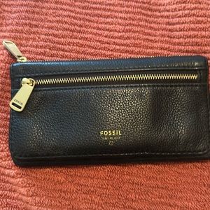 Selling a gorgeous black leather fossil wallet
